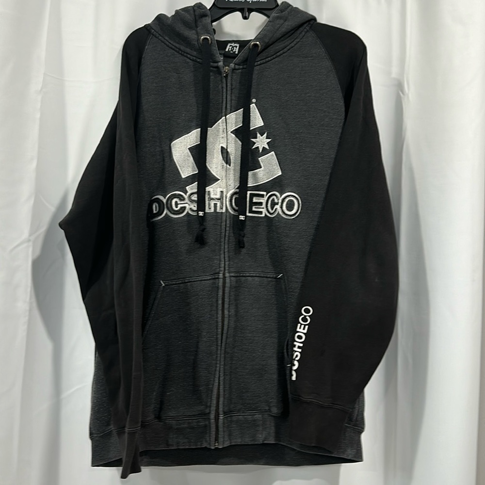 DC men’s large sweatshirt hoodie jacket, zipper clasp missing but still zips